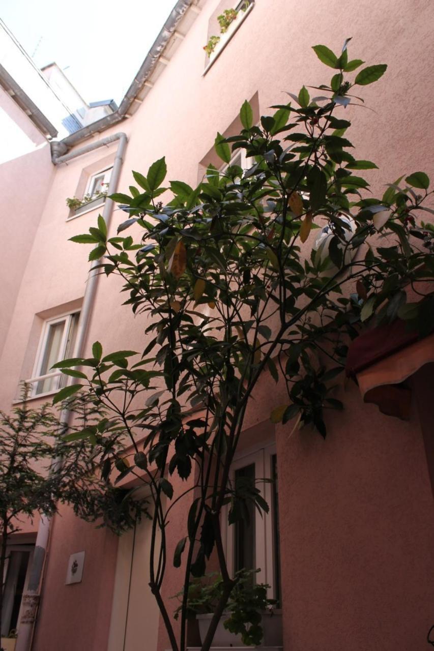 Hotel Aladin ปารีส ภายนอก รูปภาพ