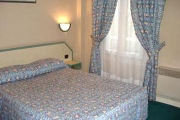 Hotel Aladin ปารีส ภายนอก รูปภาพ